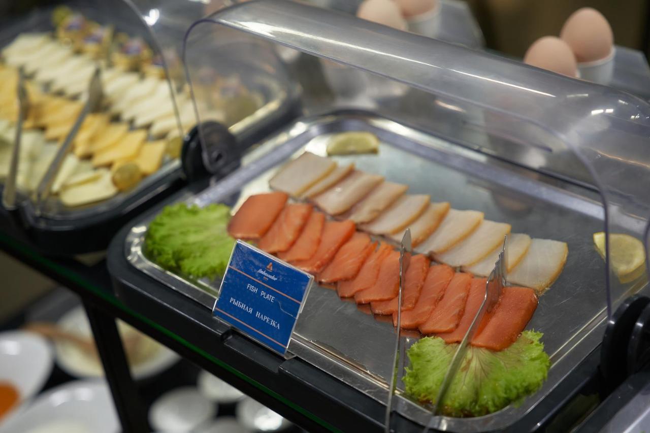 โรงแรม แอมบาสซาเดอร์ บิชเคก ภายนอก รูปภาพ